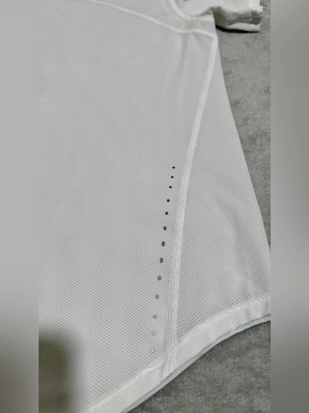 Lululemon High-Neck Running and Training short sleeve T-Shirt size S-M